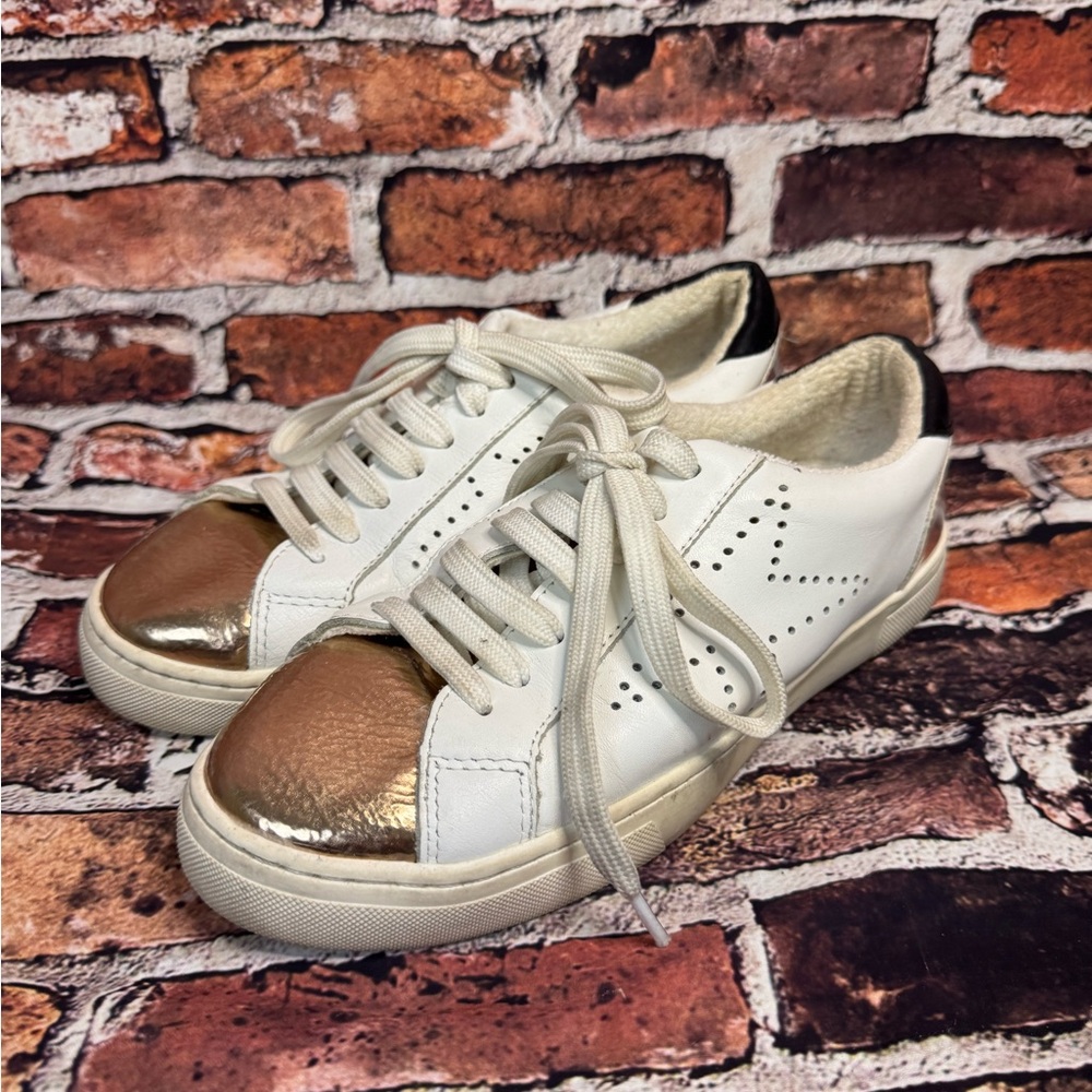 Steve Madden White and Gold Fashion Sneakers